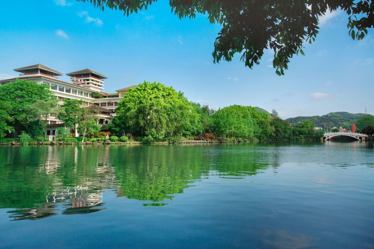 Guilin Ronghu Hotel Bagian luar foto